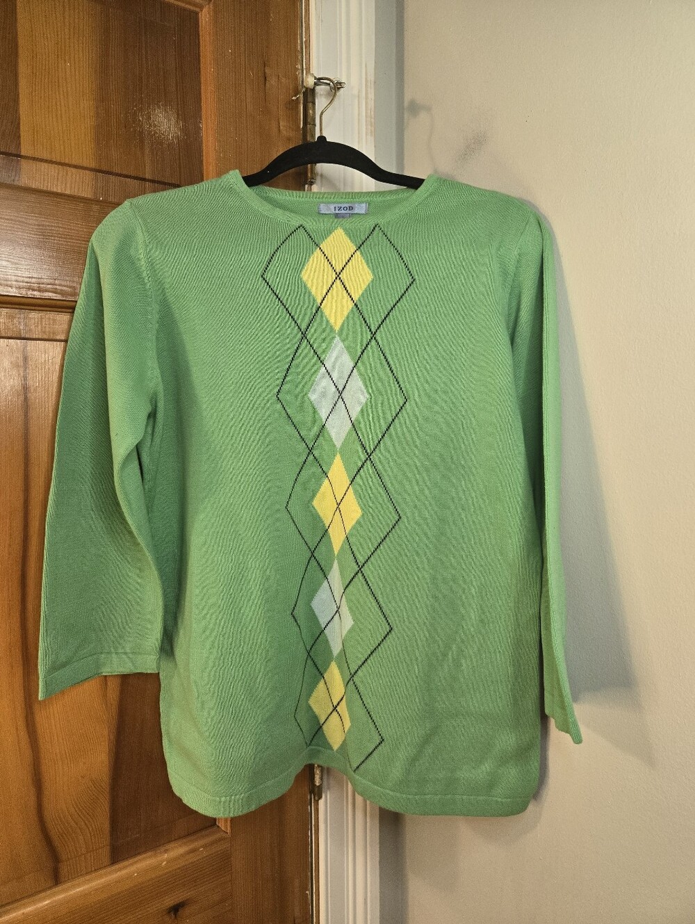 Izod Green 3/4 Sleeve Argyle Sweater Top with Yellow Accents